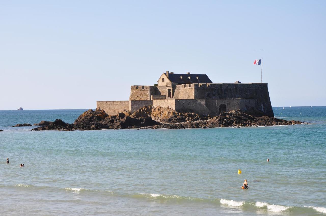 Hotel De La Cite Saint-Malo Exterior foto